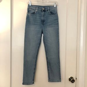 UO BDG Girlfriend High-Rise Jean